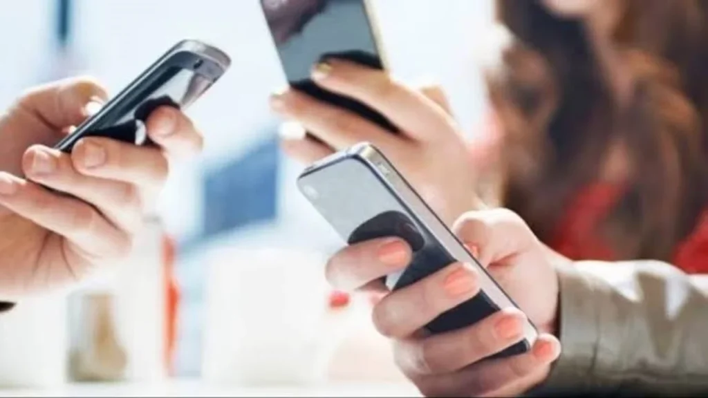 خطر المقارنات.. خبيرة نفسية تكشف أسباب تزايد معدلات الخلافات الزوجية بسبب الهاتف المستمر